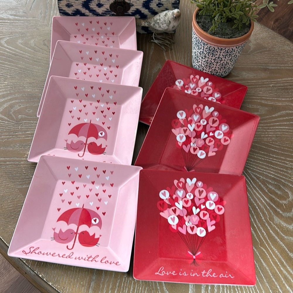 SET Valentines Day Red & Pink Love Heart Balloons & Song Birds Melamine Plates